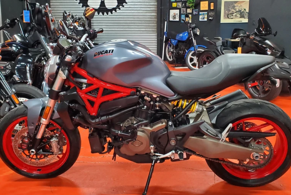 2017 DUCATI MONSTER 821 FOR $120 BW!