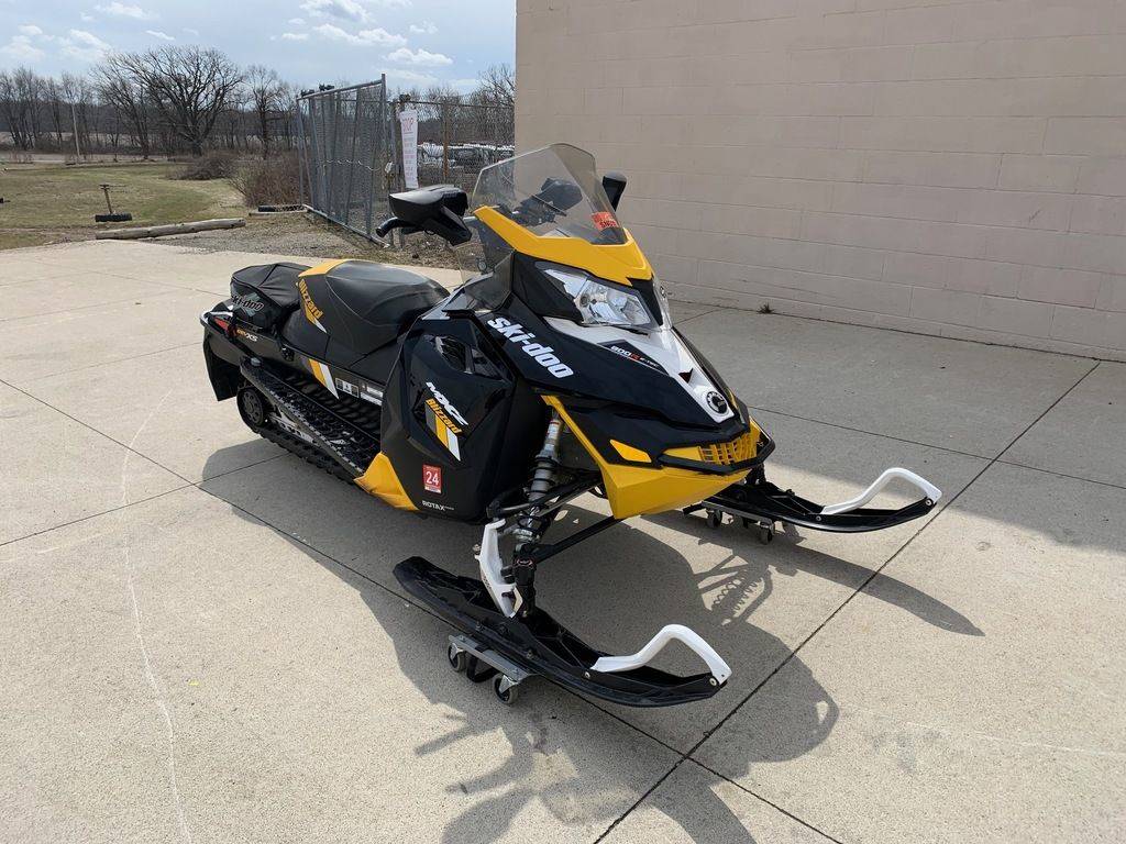 2017 SKI-DOO MXZ BLIZZARD ROTAX 800R E-TEC FOR $98 BW!