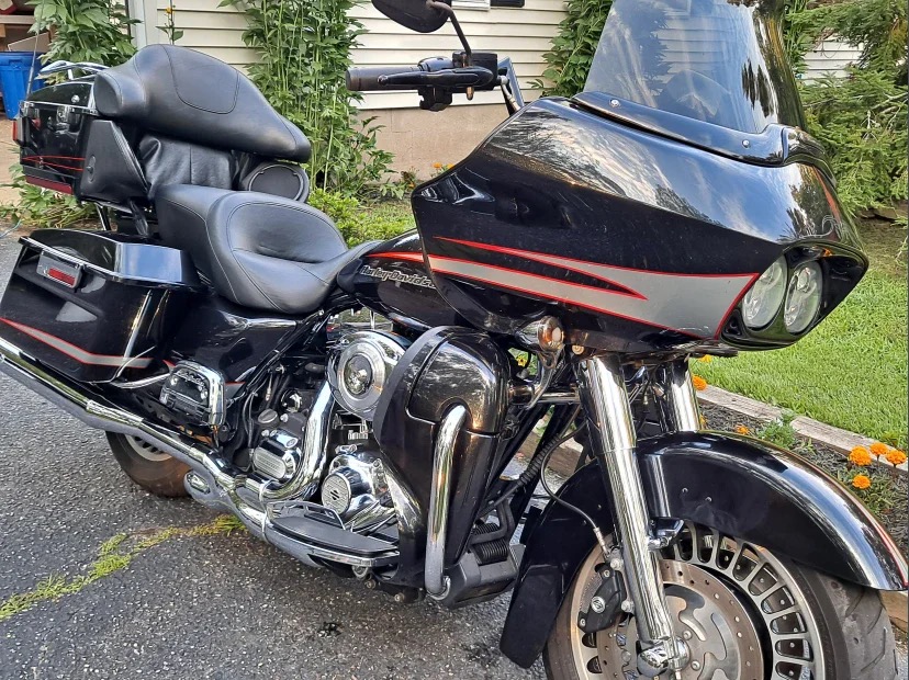 2013 HARLEY-DAVIDSON TOURING ROAD GLIDE ULTRA FOR $125 BW!