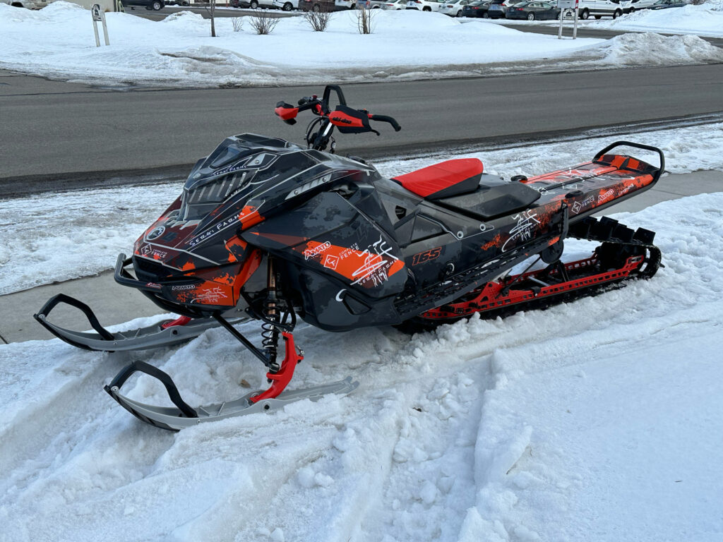 2021 SKI-DOO SUMMIT X EXPERT 165 850 FOR $92 BW!