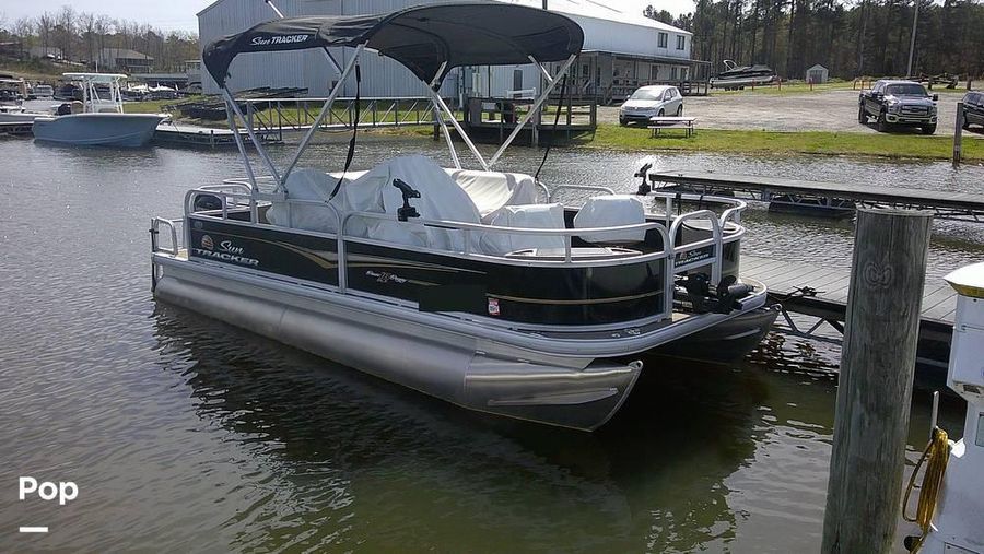 2022 SUN TRACKER BASS BUGGY 18 DLX FOR $170 BW!