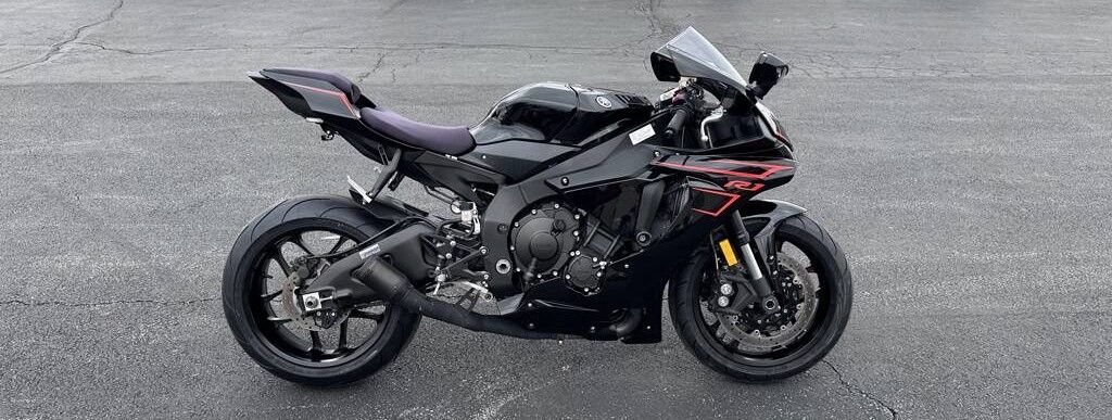 2017 YAMAHA YZF R1 FOR $155 BW!