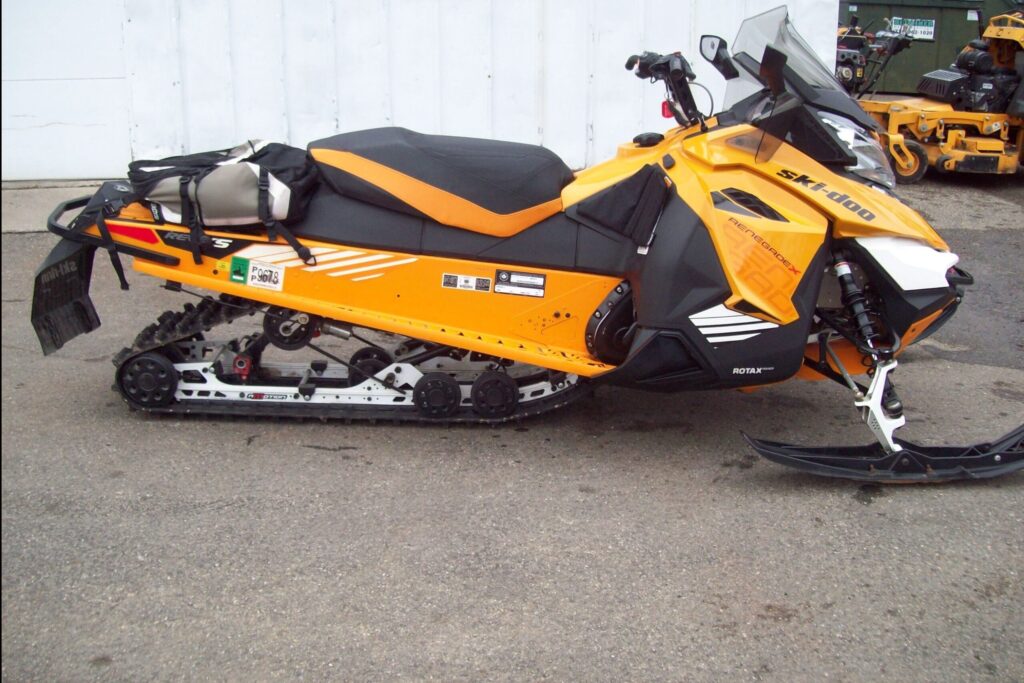 2017 SKI-DOO RENEGADE X600 FOR $89 BW!