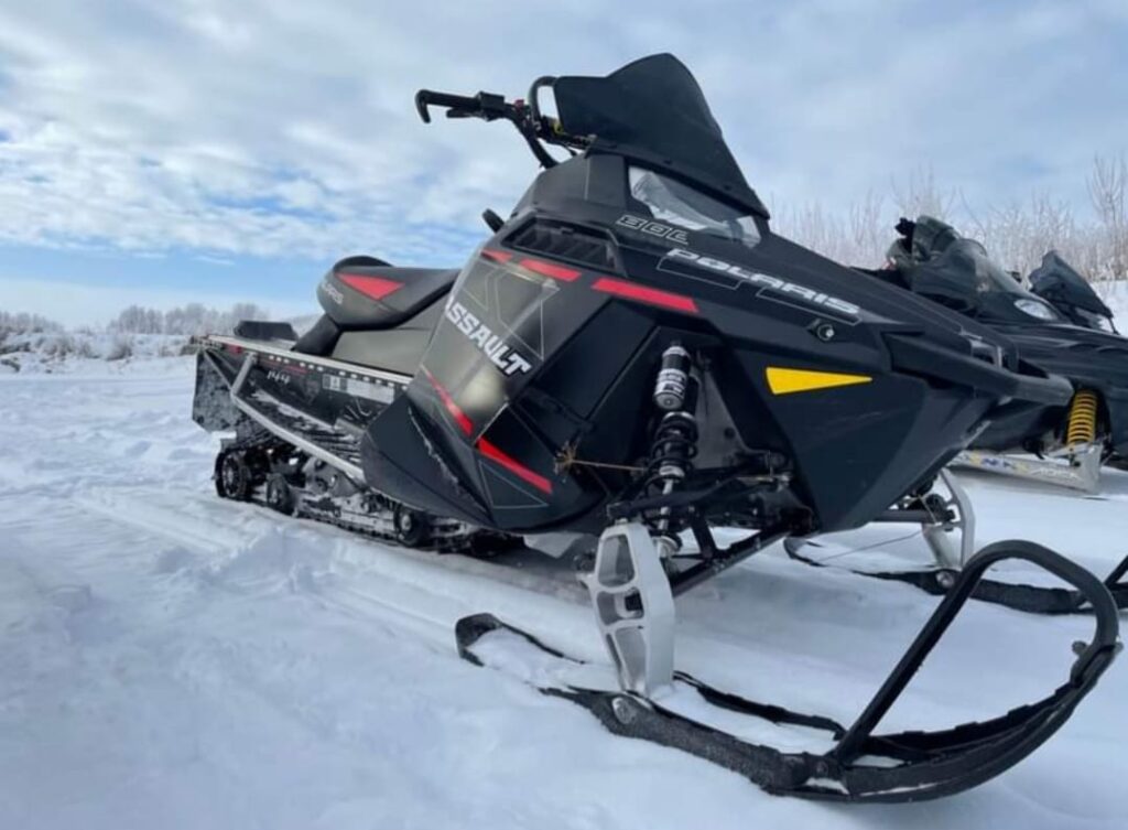 2015 POLARIS SWITCHBACK 800 ASSAULT 144 FOR $113 BW!